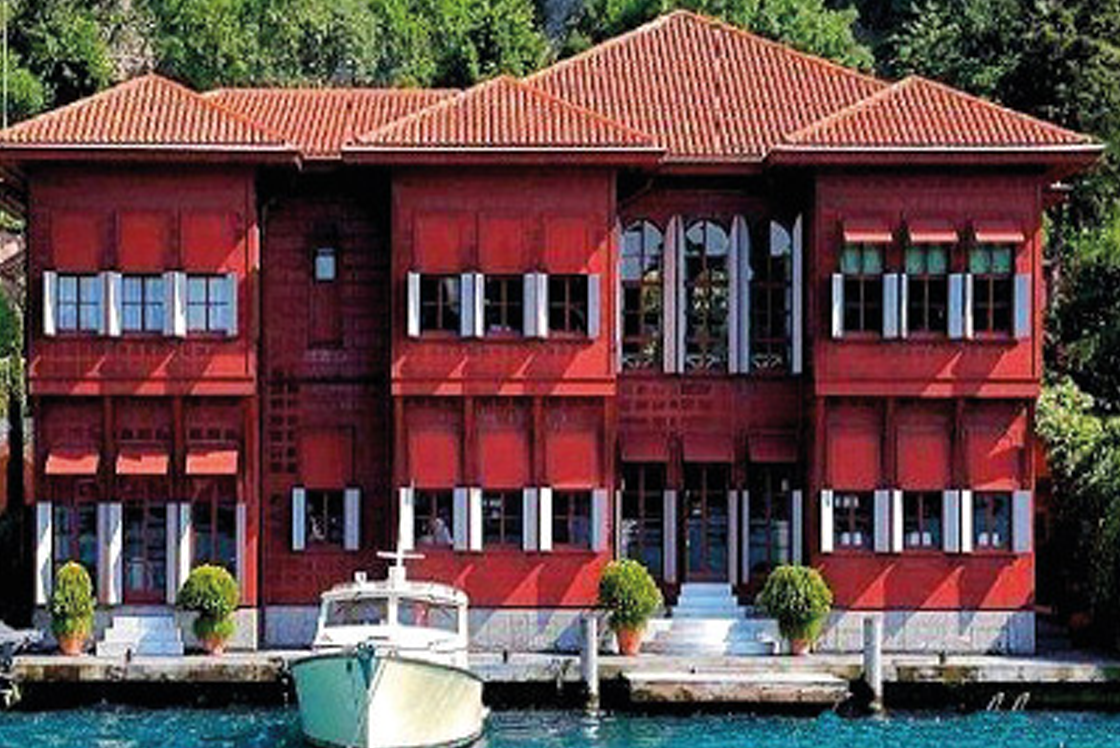 Hadi Bey Waterfront Mansion